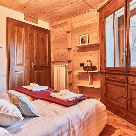 Hotel Sauze Chalet By Besson